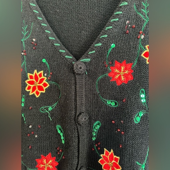 Holiday Editions Christmas Sweater Vest Knit Embroidered Poinsettia Size 1X - Picture 5 of 8